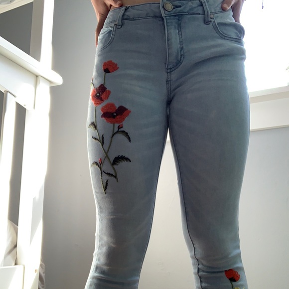 Embroidered Jeggings - Picture 2 of 6